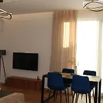 Lindi\'S Apartment 8 5
